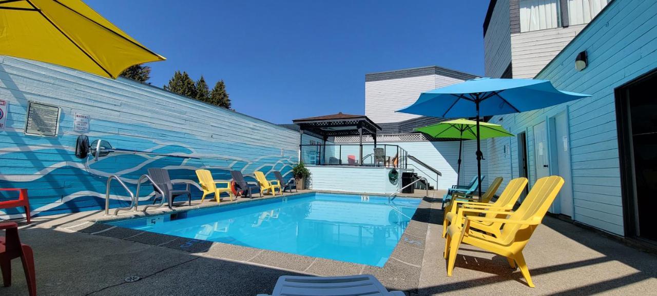 The Cedars Inn Hotel & Convention Centre Gibsons Dış mekan fotoğraf